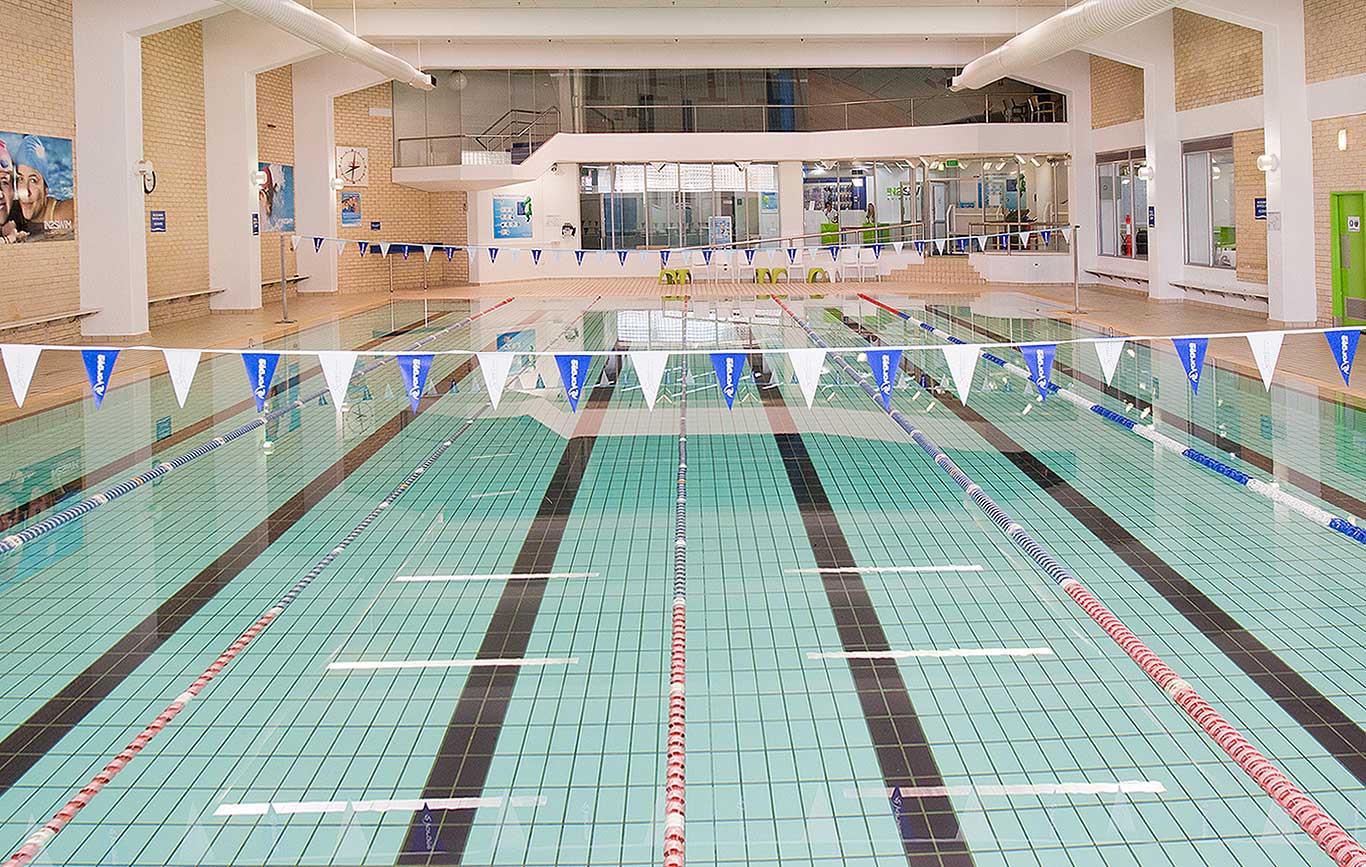 Learn to swim in our 50m pool | In2Swim Brookvale